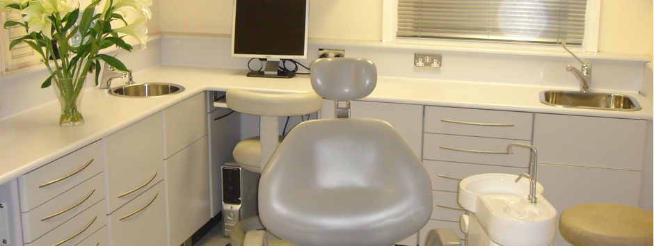 emergency dentist in watford